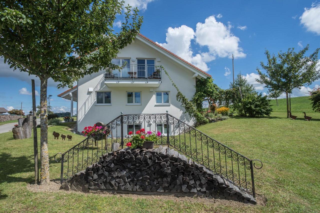 Ferienhof Weber Wohnung Fichte Neukirch  Exterior foto